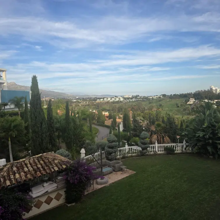 Venta de villa independiente en El Paraiso