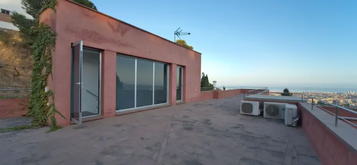 Oтдельно стоящая вилла R5173825 0