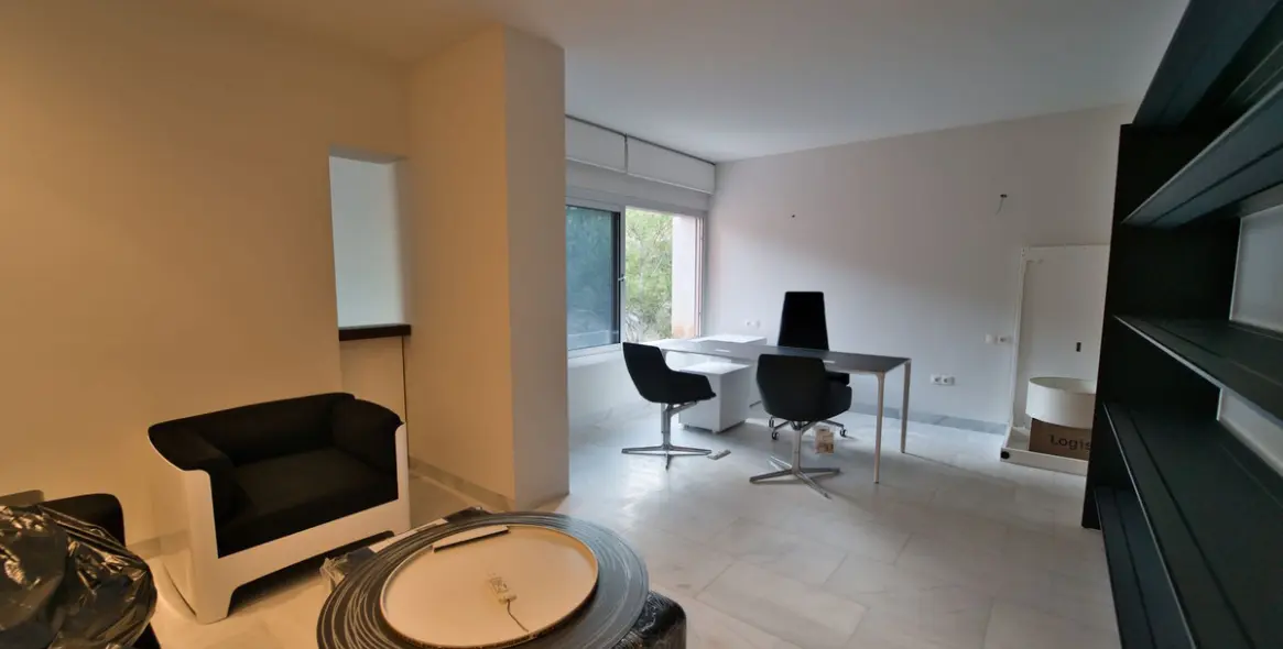 Продажа  отдельно стоящей виллы в Malaga (район Teatinos) 12