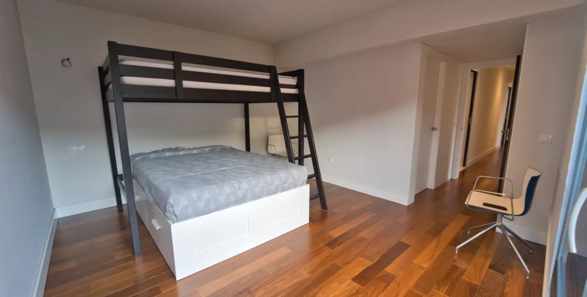 Продажа  отдельно стоящей виллы в Malaga (район Teatinos) 13