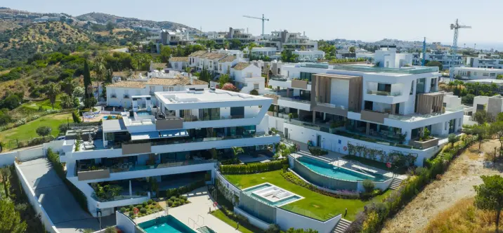 Sale of middle floor apartment in Cabopino 1
