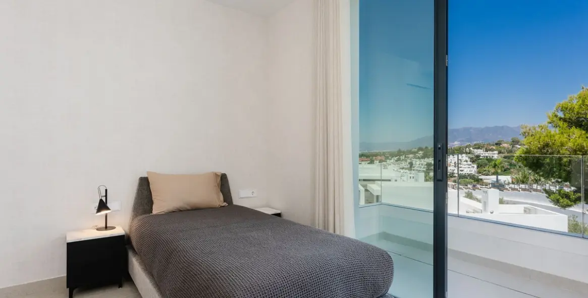 Продажа апартаментов на среднем этаже в Cabopino 22