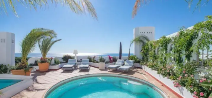 Продажа двухуровневого пентхауса в Marbella 2