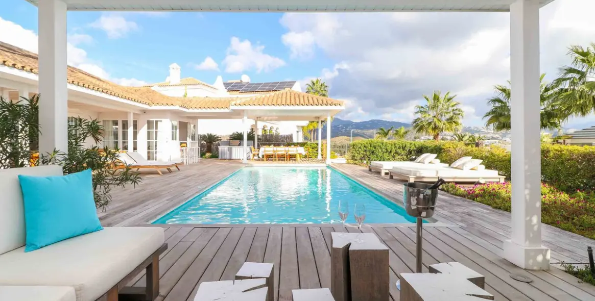 Продажа  отдельно стоящей виллы в Benahavís 1