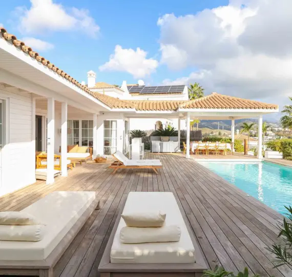 Продажа  отдельно стоящей виллы в Benahavís