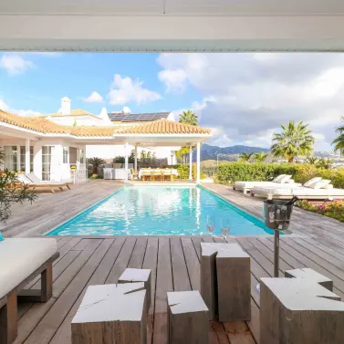 Sale of detached villa in Benahavís