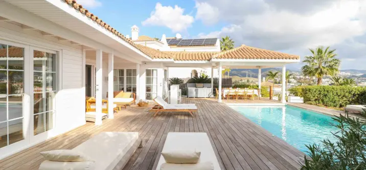 Sale of detached villa in Benahavís 1