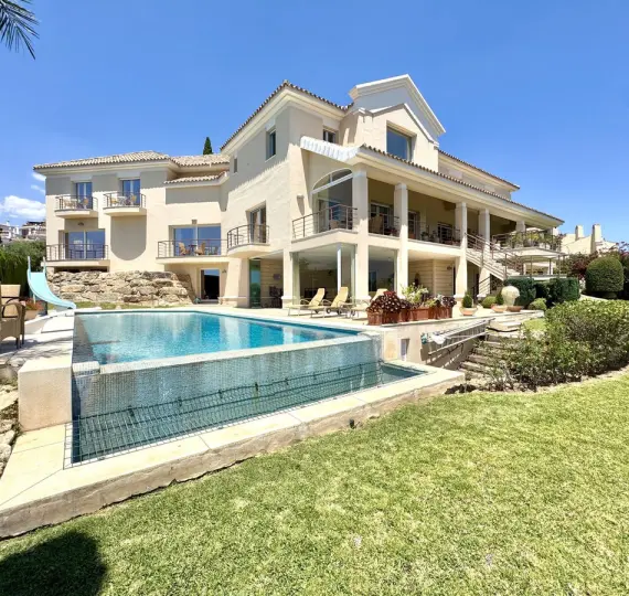 Venta de villa independiente en Mijas Golf