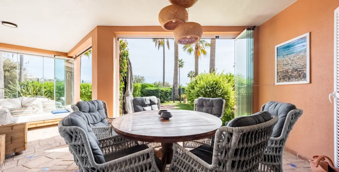 Продажа дома на две семьи в Casares Playa 11