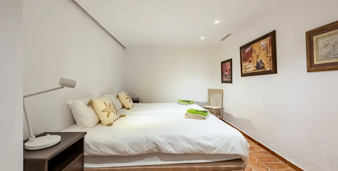 Sale of detached villa in Casares Playa 22