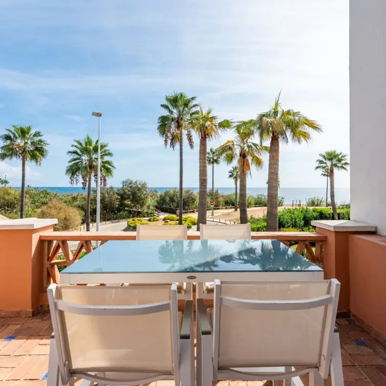 Sale of detached villa in Casares Playa