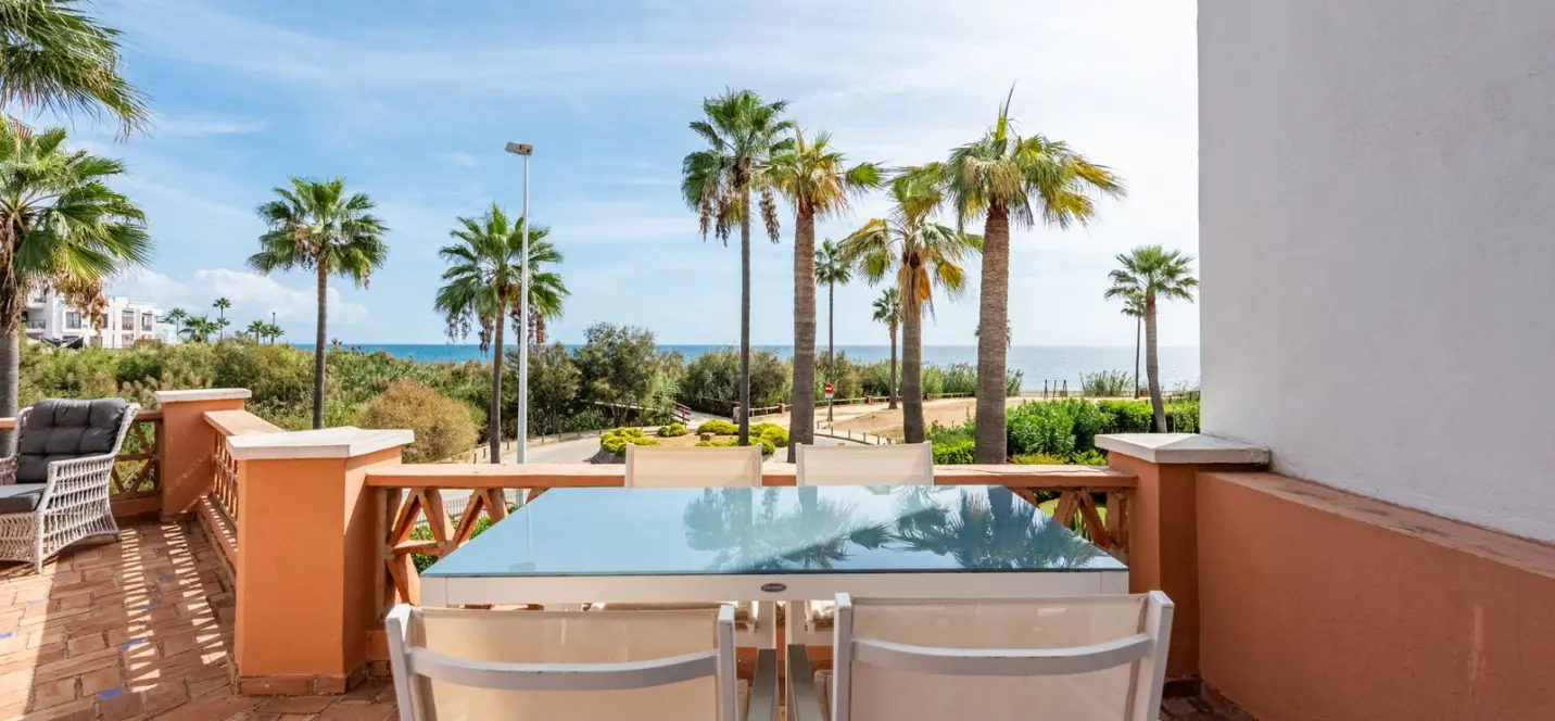 Sale of detached villa in Casares Playa 1