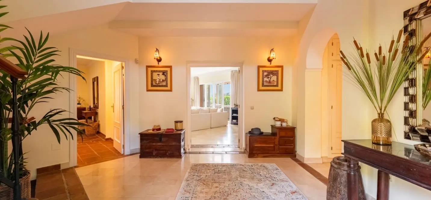Sale of detached villa in Casares Playa 3