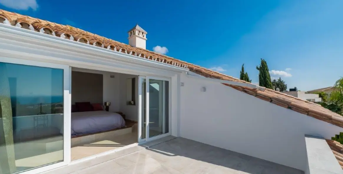 Sale of detached villa in Marbella East (district Río Real) 3