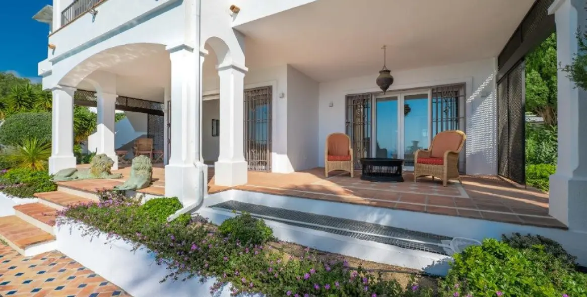 Sale of detached villa in Marbella East (district Río Real) 9