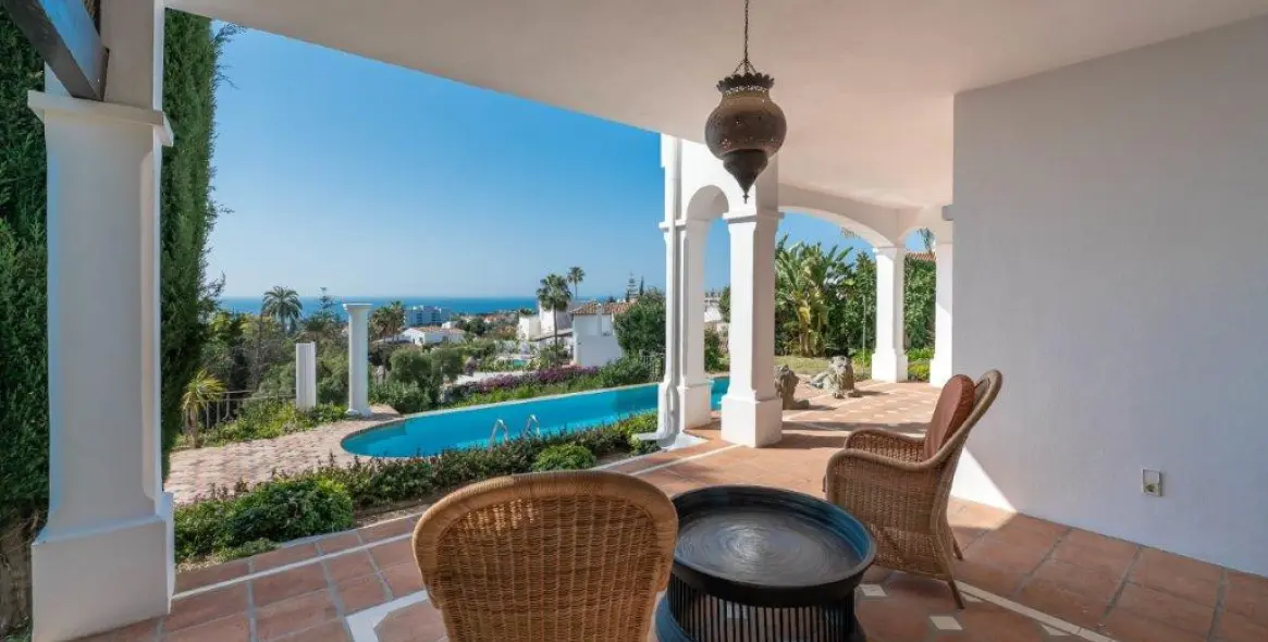 Sale of detached villa in Marbella East (district Río Real) 10