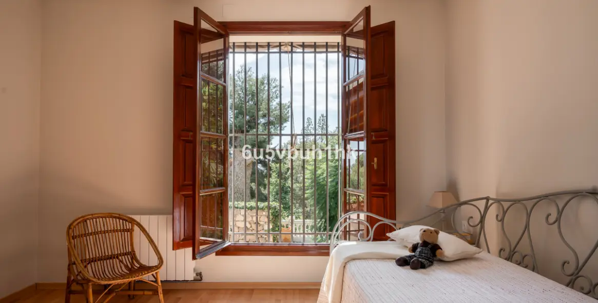 Продажа  отдельно стоящей виллы в Malaga (район Málaga Este) 5