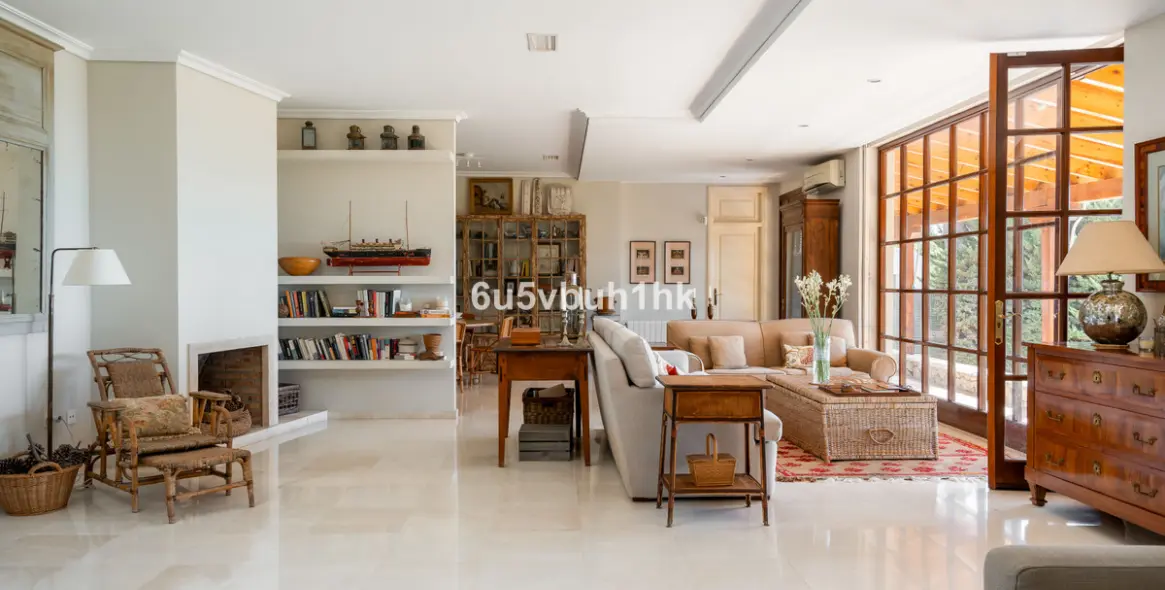 Продажа  отдельно стоящей виллы в Malaga (район Málaga Este) 7