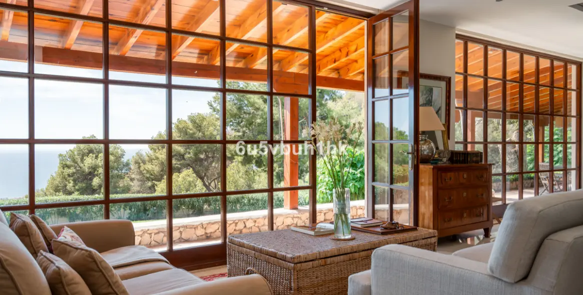 Продажа  отдельно стоящей виллы в Malaga (район Málaga Este) 8