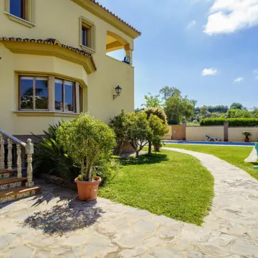 Продажа  отдельно стоящей виллы в La Quinta