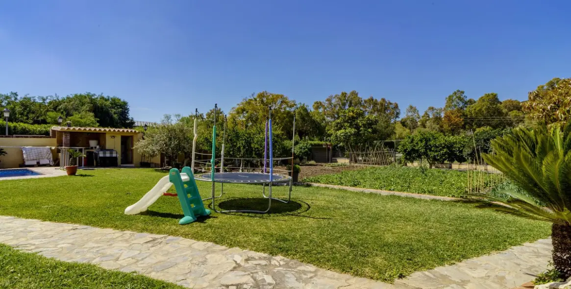 Продажа  отдельно стоящей виллы в La Quinta 6