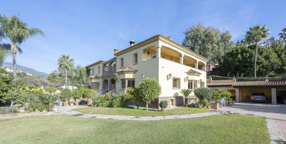 Venta de villa independiente en La Quinta 42