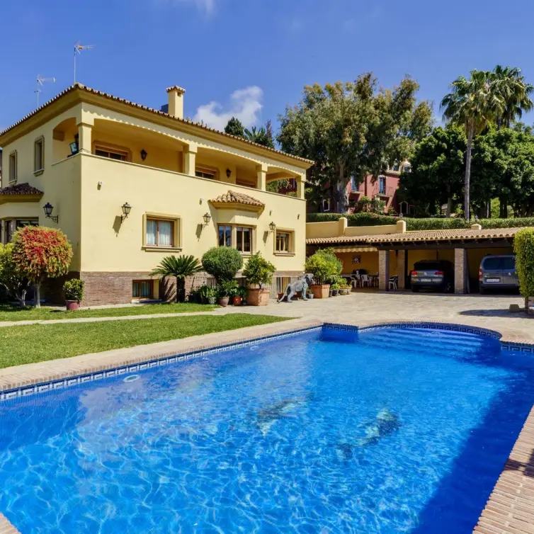 Venta de villa independiente en La Quinta