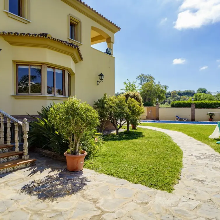 Venta de villa independiente en La Quinta