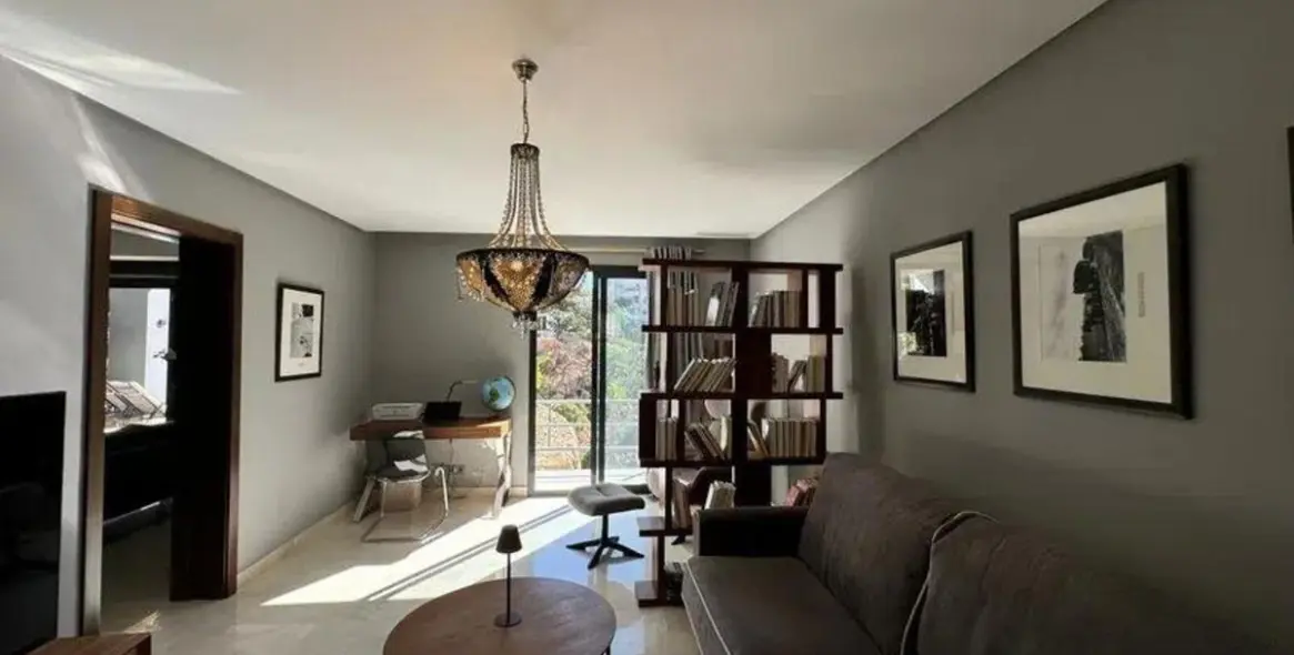 Продажа  отдельно стоящей виллы в Elviria 10