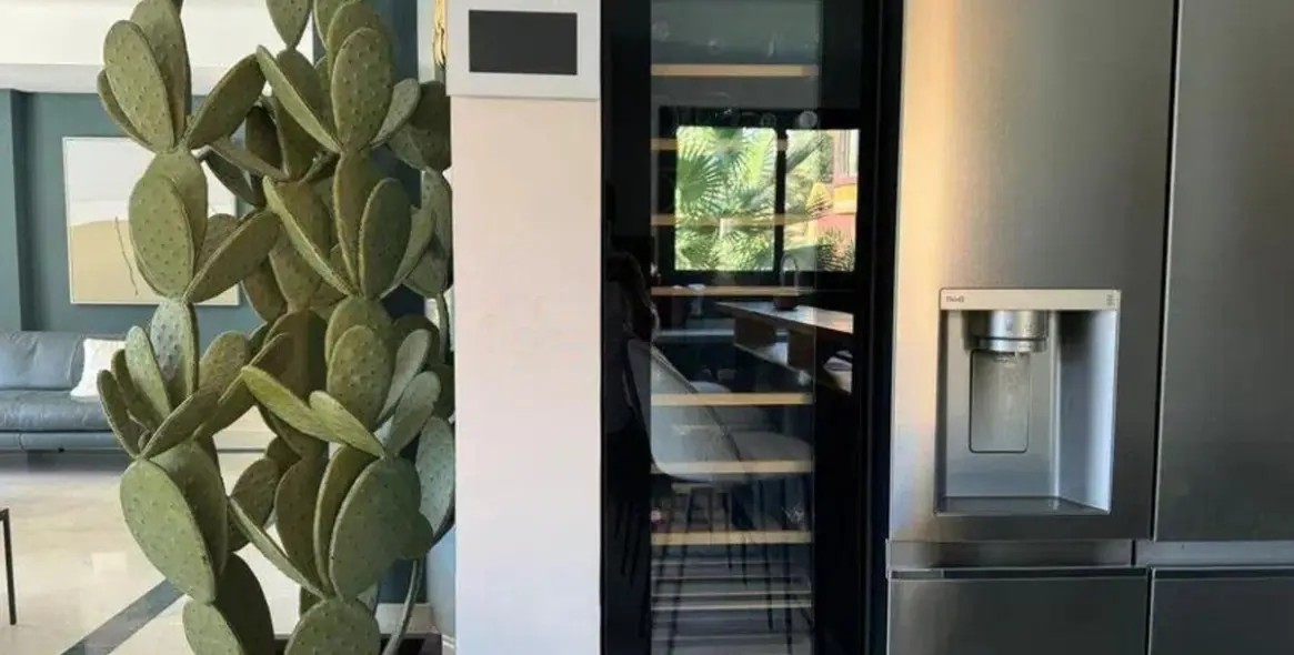 Продажа  отдельно стоящей виллы в Elviria 14