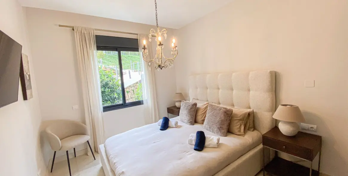 Продажа  отдельно стоящей виллы в Elviria 27