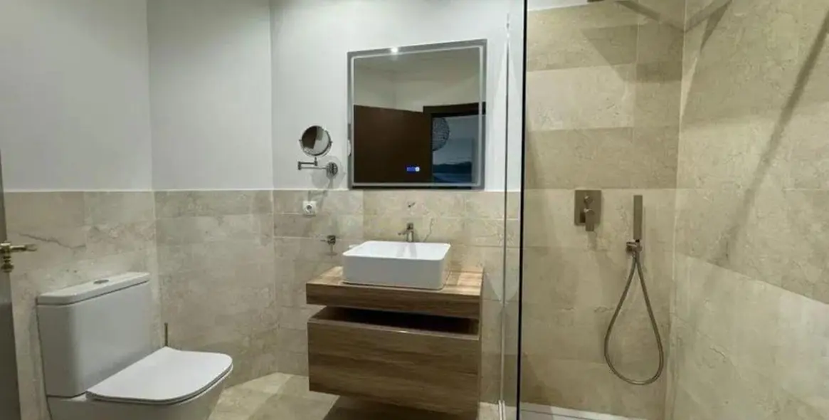 Продажа  отдельно стоящей виллы в Elviria 30