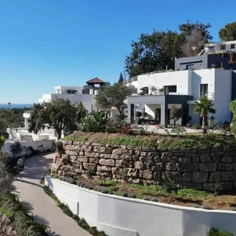 Venta de villa independiente en Elviria