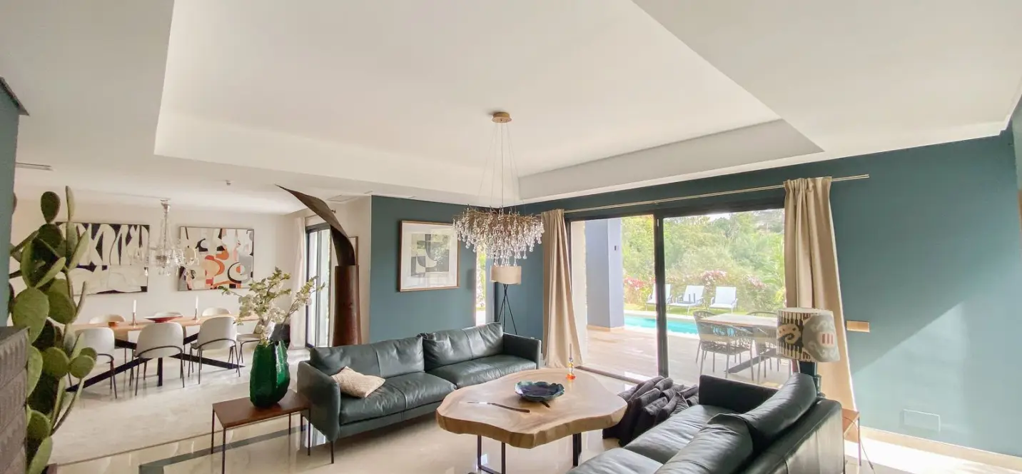 Venta de villa independiente en Elviria 3