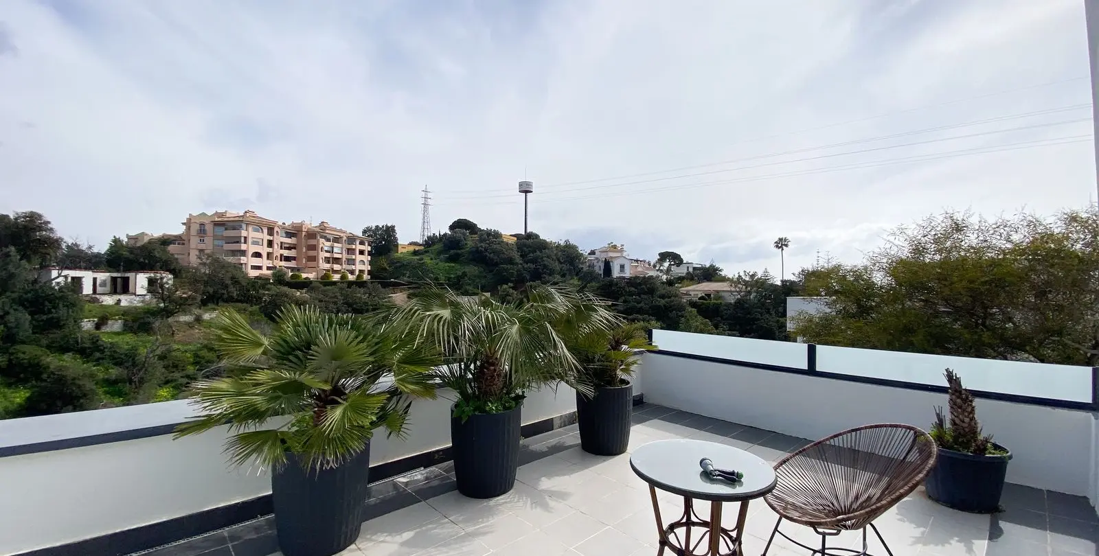 Продажа  отдельно стоящей виллы в Elviria 34