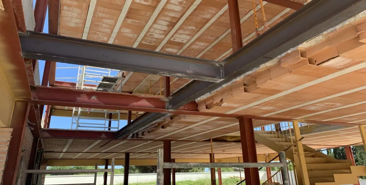 Продажа  отдельно стоящей виллы в Costabella 6