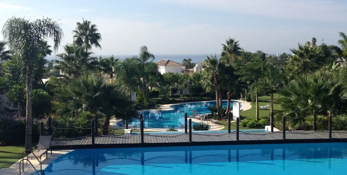 Продажа  отдельно стоящей виллы в The Golden Mile 13