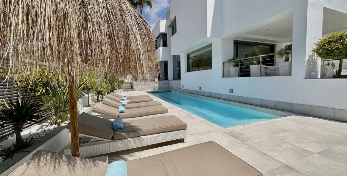 Sale of detached villa in Marbella (district Nagüeles) 2