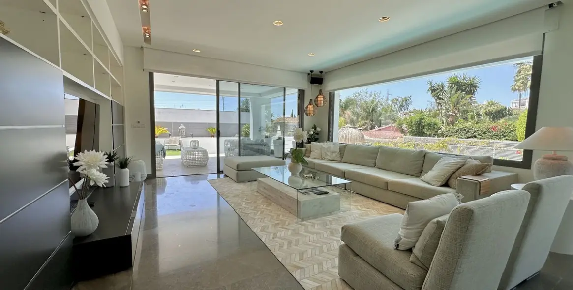 Sale of detached villa in Marbella (district Nagüeles) 7