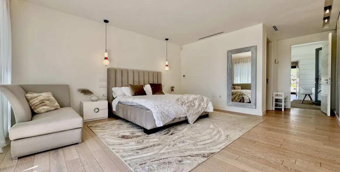 Venta de villa independiente en Nagüeles 20