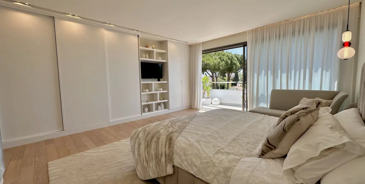 Продажа  отдельно стоящей виллы в Nagüeles 21