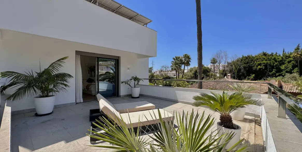 Продажа  отдельно стоящей виллы в Nagüeles 49