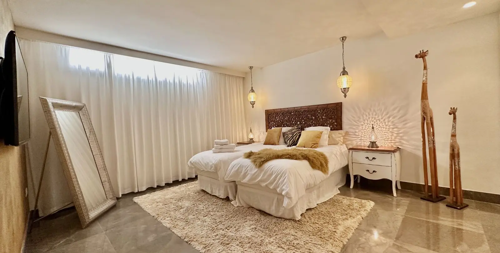 Sale of detached villa in Nagüeles 34