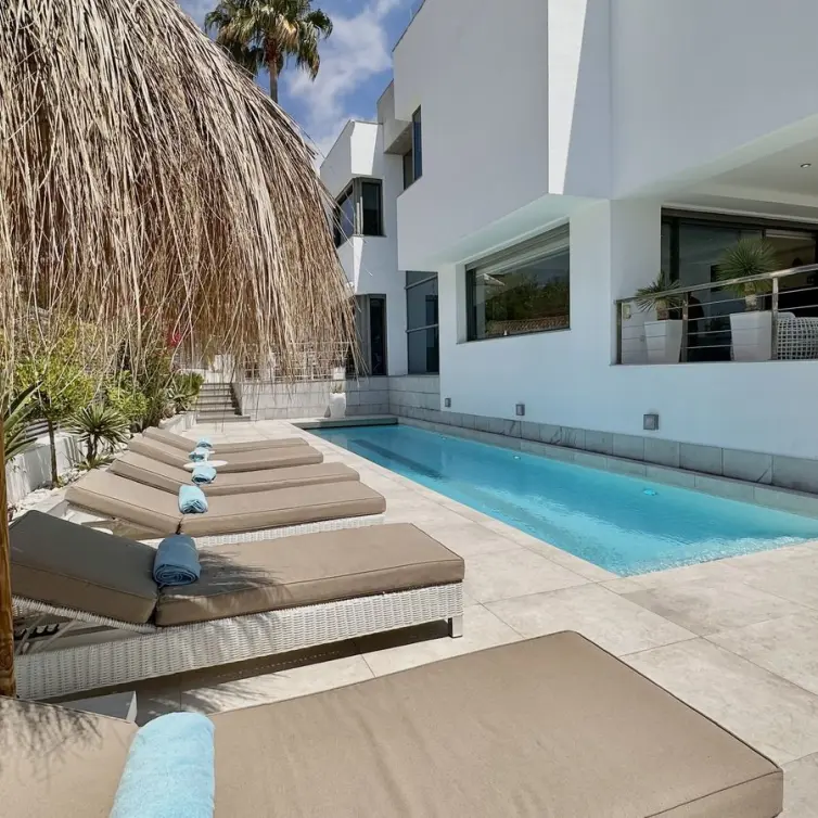 Venta de villa independiente en Nagüeles