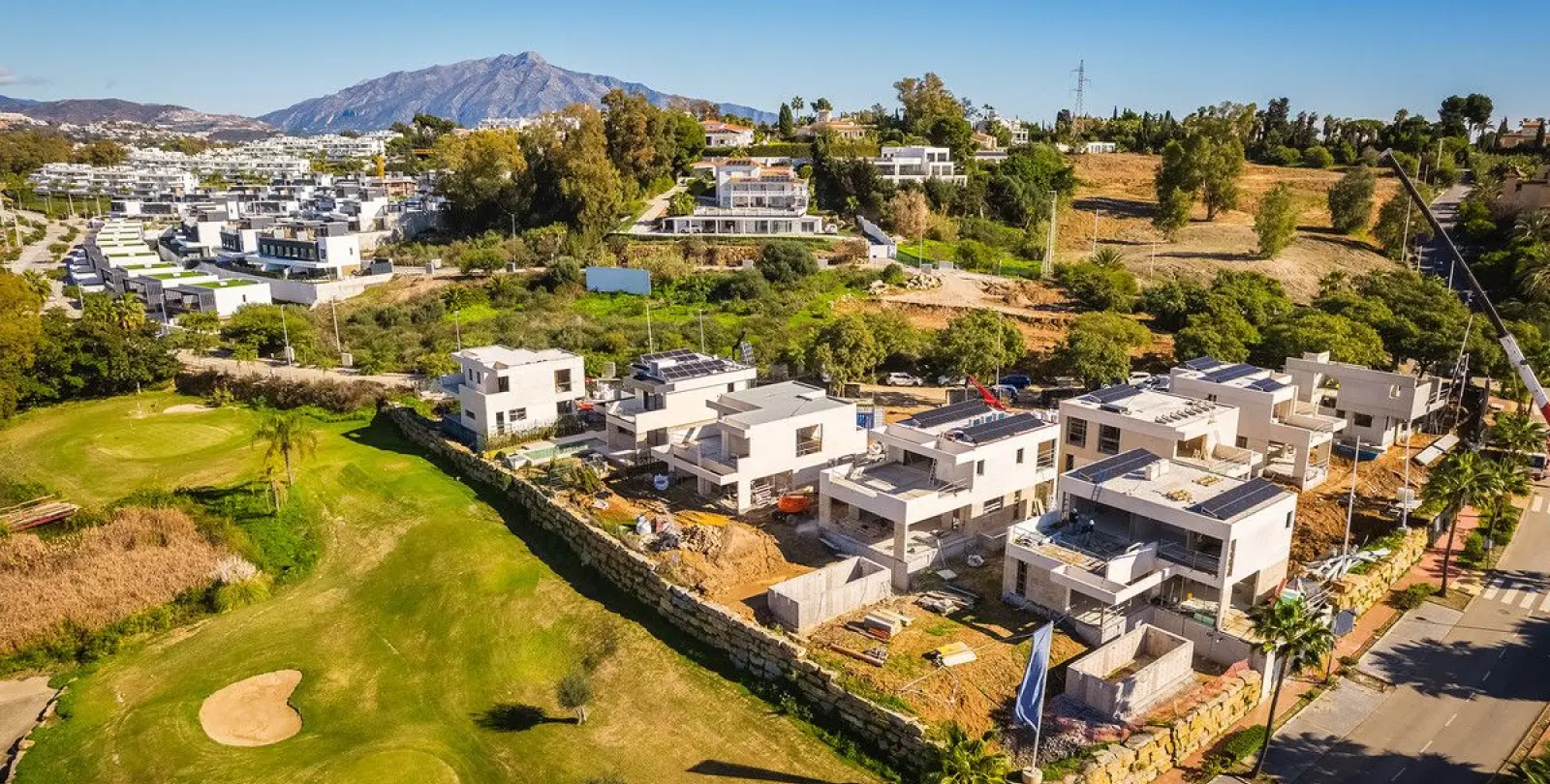 Venta de villa independiente en New Golden Mile 10
