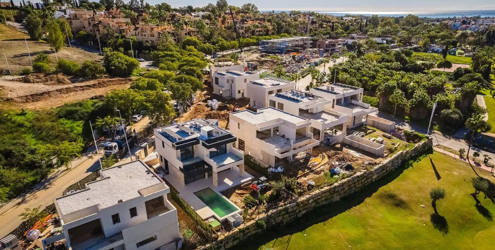 Venta de villa independiente en New Golden Mile 11