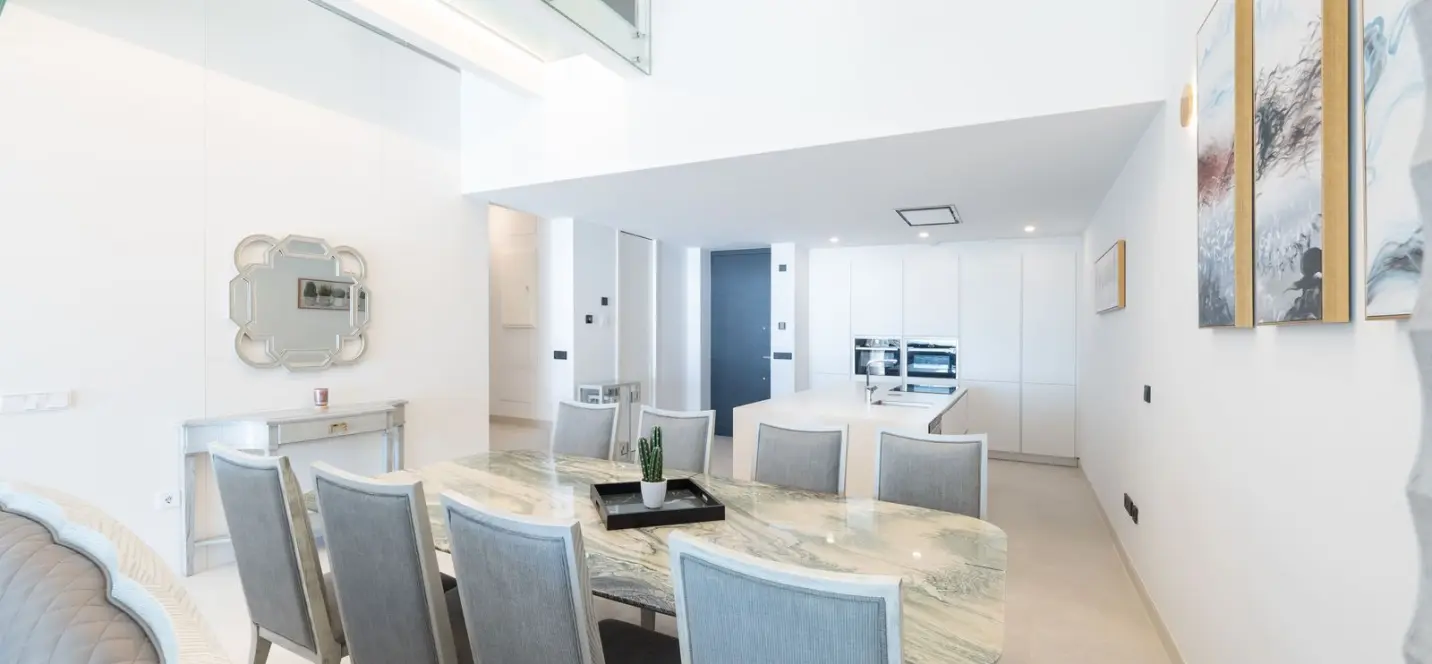 Sale of townhouse in Estepona 3