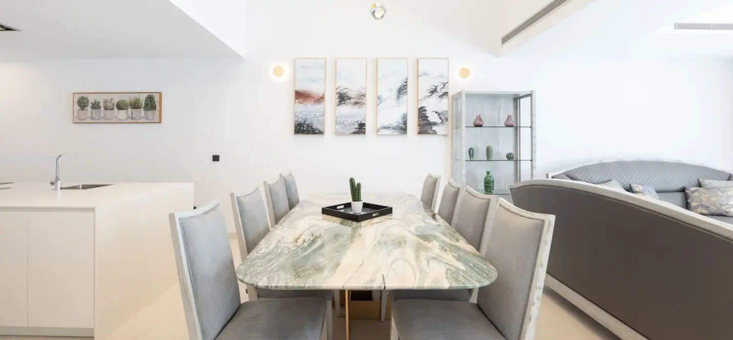 Sale of townhouse in Estepona 4