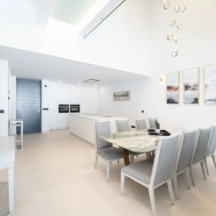Sale of townhouse in Estepona