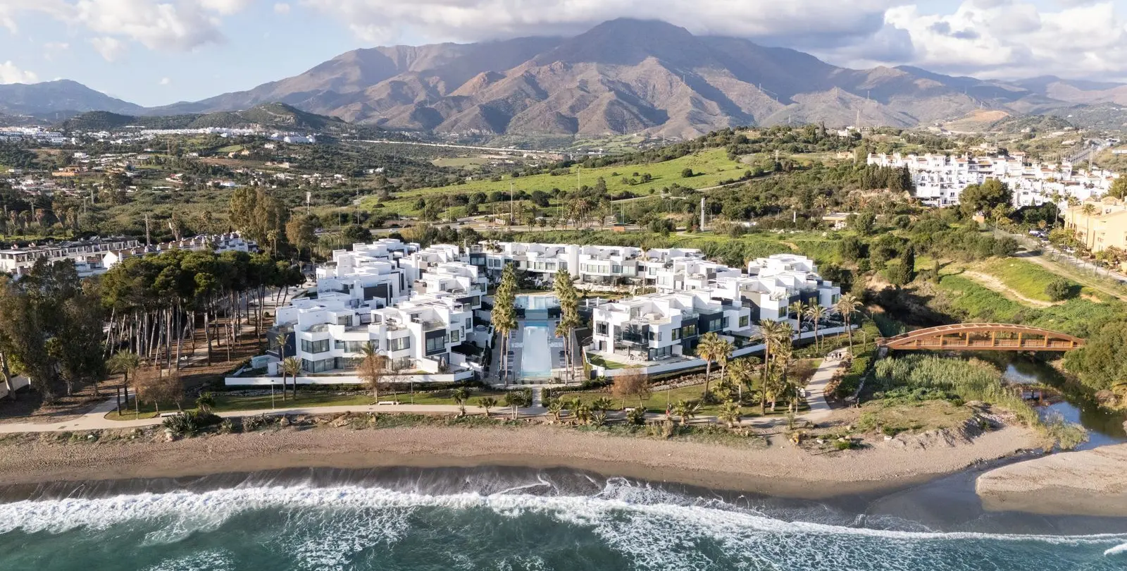 Sale of townhouse in Estepona 18